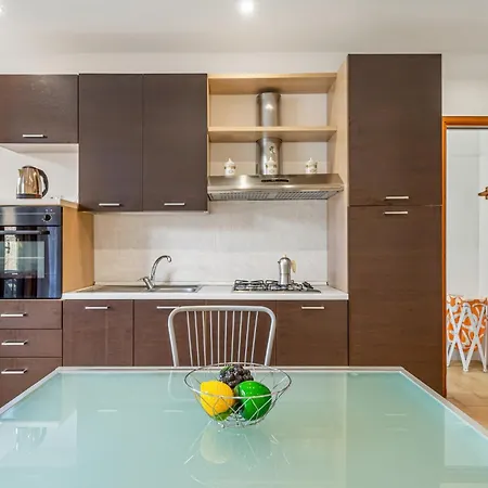 Guesthost - Cozy Beachfront In Taormina! 公寓