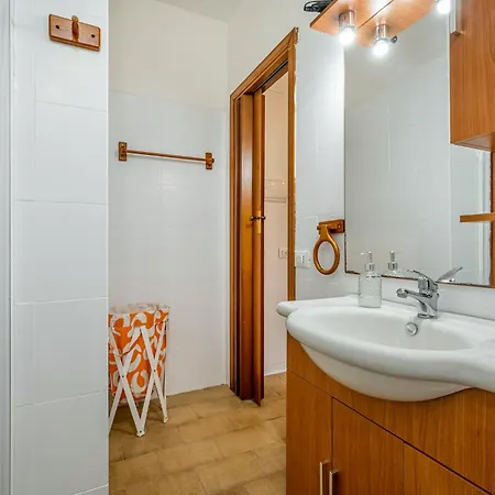 Guesthost - Cozy Beachfront In Taormina! * 贾迪尼-纳克索斯