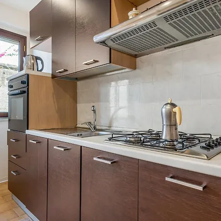 Guesthost - Cozy Beachfront In Taormina! * 贾迪尼-纳克索斯